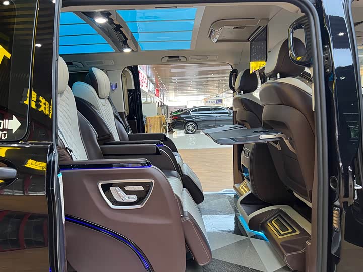 Фото 12 - Mercedes-Benz Vito