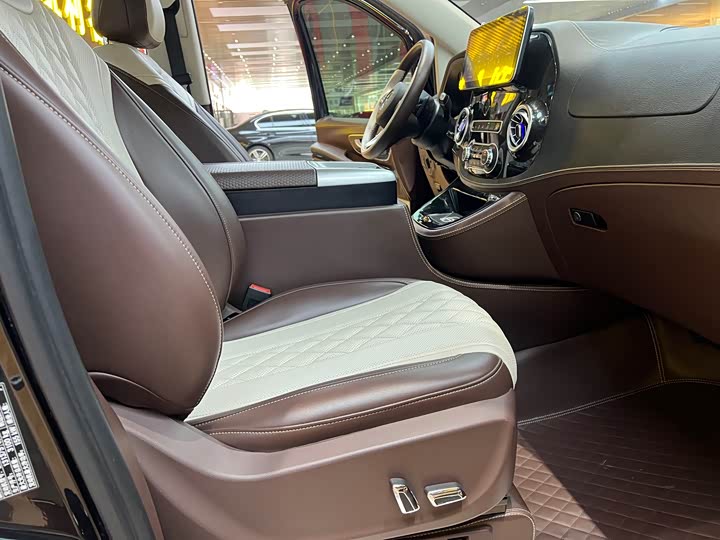 Фото 14 - Mercedes-Benz Vito