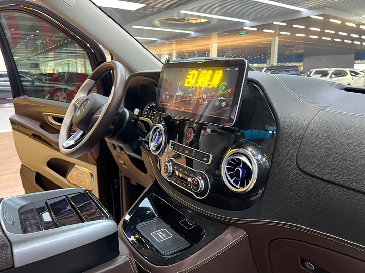 Фото 15 - Mercedes-Benz Vito