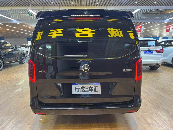 Фото 25 - Mercedes-Benz Vito