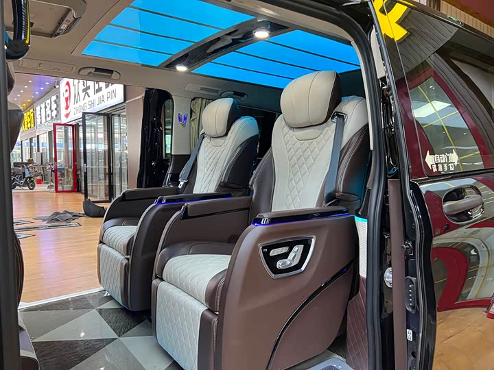 Фото 8 - Mercedes-Benz Vito