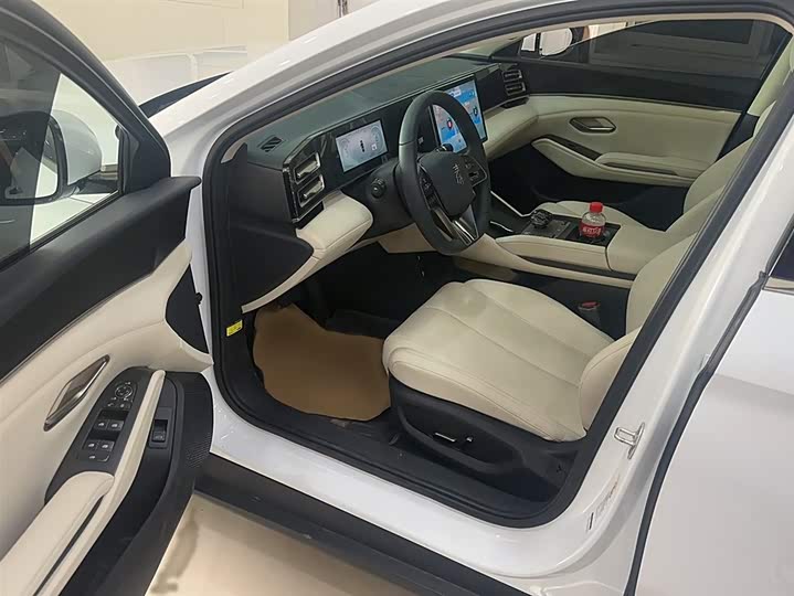 Фото 9 - BYD Qin L