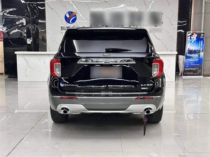 Фото 18 - Ford Explorer