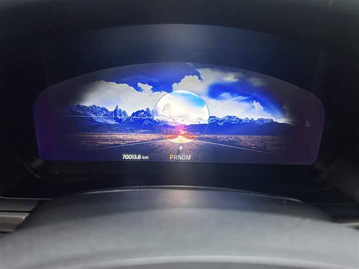 Фото 6 - Ford Explorer