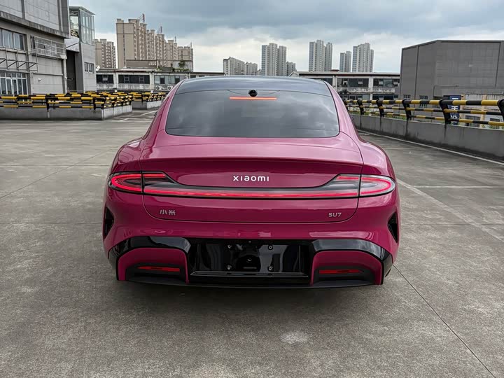 Фото 4 - Xiaomi SU7