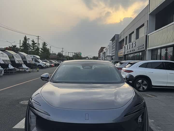 Фото 2 - Avatr 07