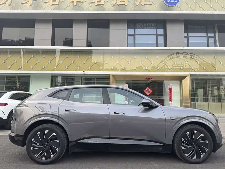 Фото 8 - Avatr 07