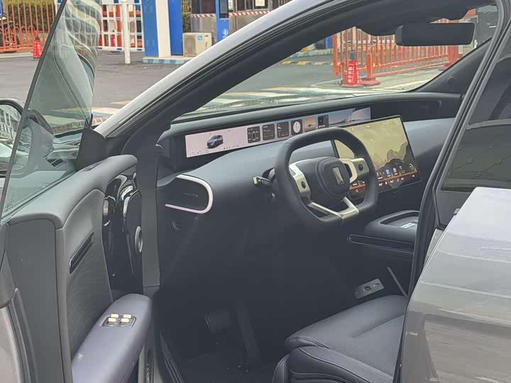 Фото 9 - Avatr 07