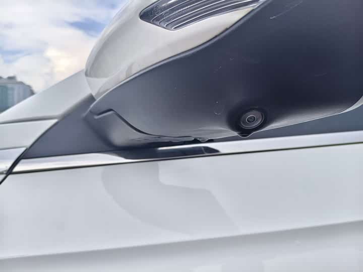 Фото 11 - Geely Emgrand