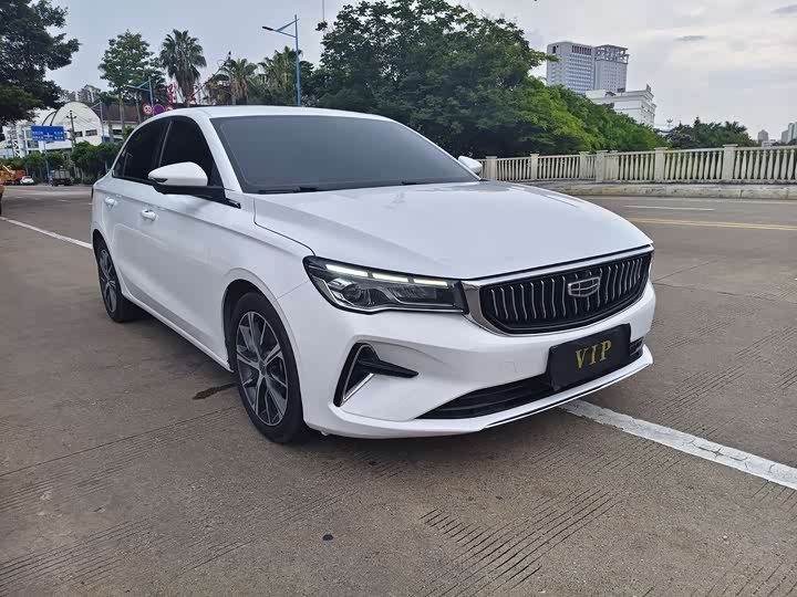 Фото 3 - Geely Emgrand