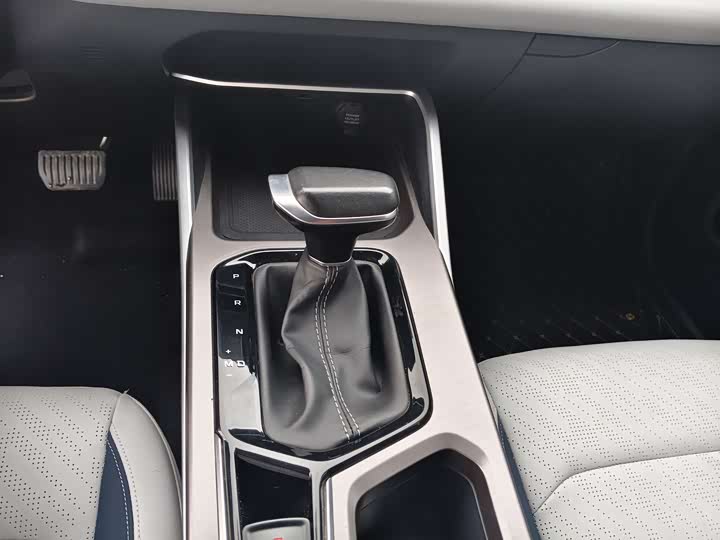 Фото 5 - Geely Emgrand