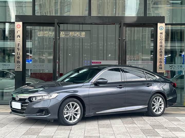 Фото 1 - Honda Accord