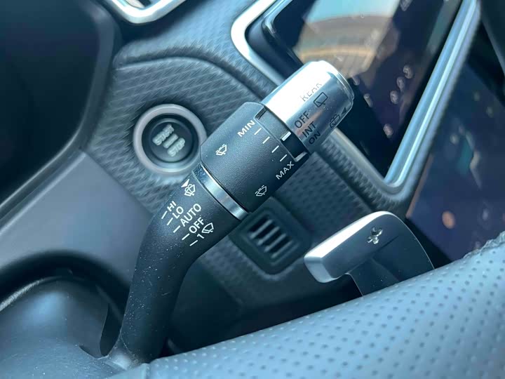 Фото 14 - Land Rover Range Rover Velar