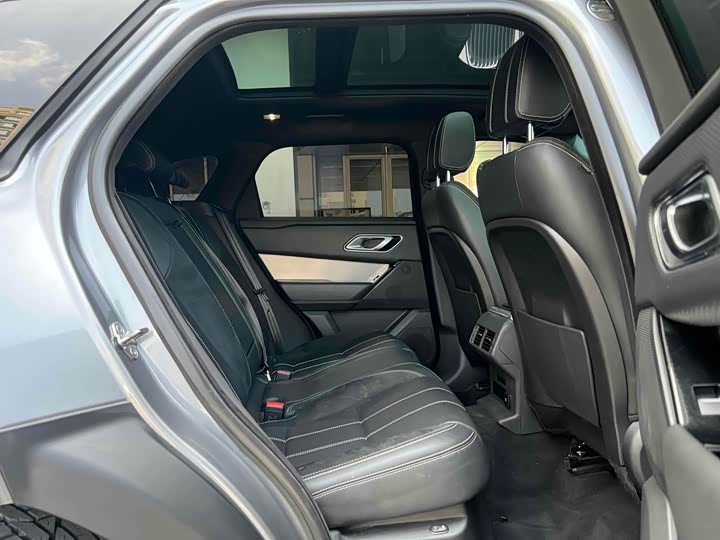 Фото 15 - Land Rover Range Rover Velar