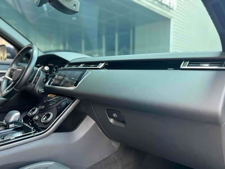 Фото 17 - Land Rover Range Rover Velar