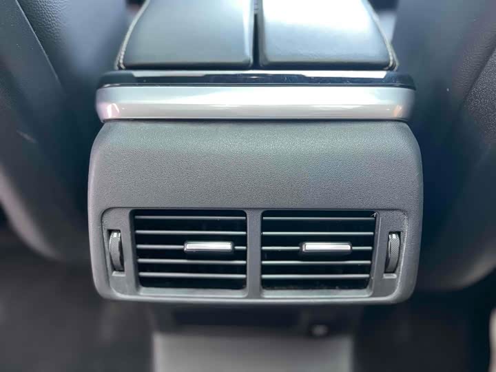 Фото 20 - Land Rover Range Rover Velar