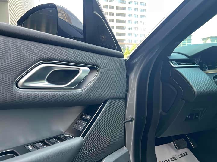 Фото 29 - Land Rover Range Rover Velar