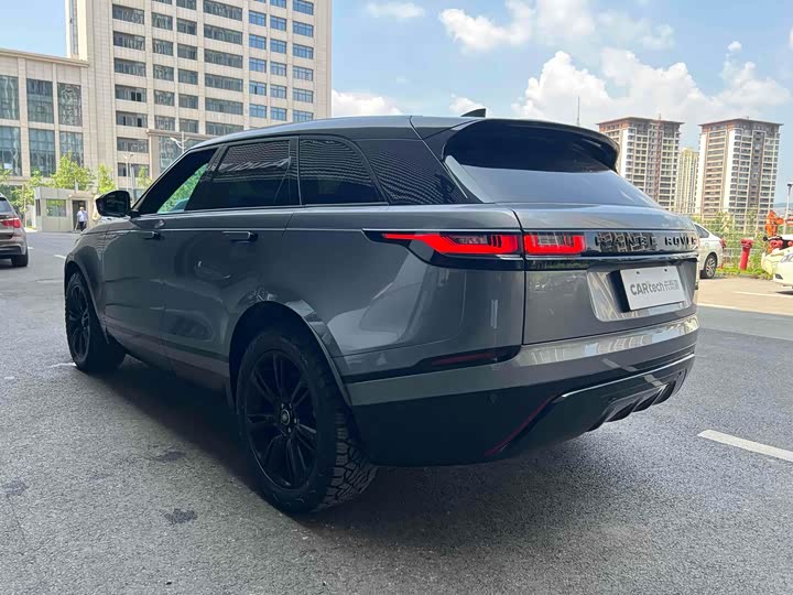 Фото 9 - Land Rover Range Rover Velar