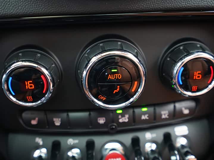 Фото 10 - Mini Clubman