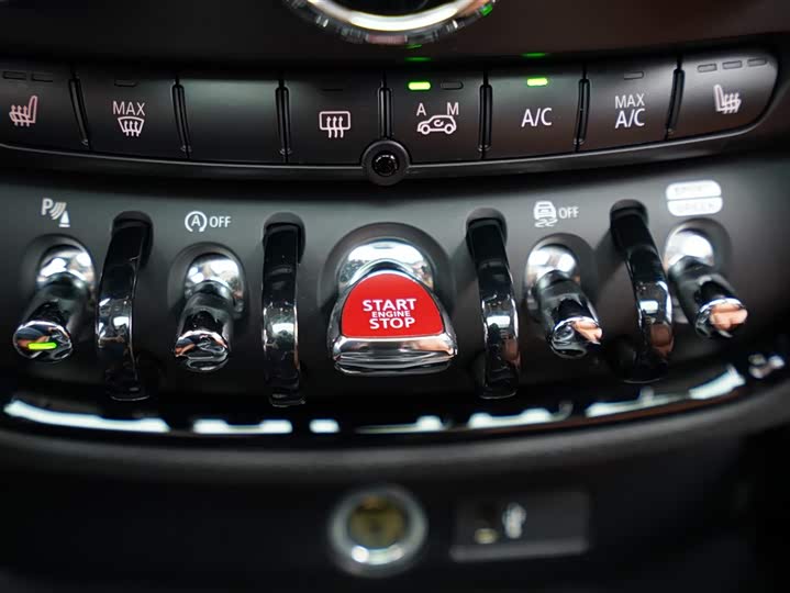 Фото 11 - Mini Clubman