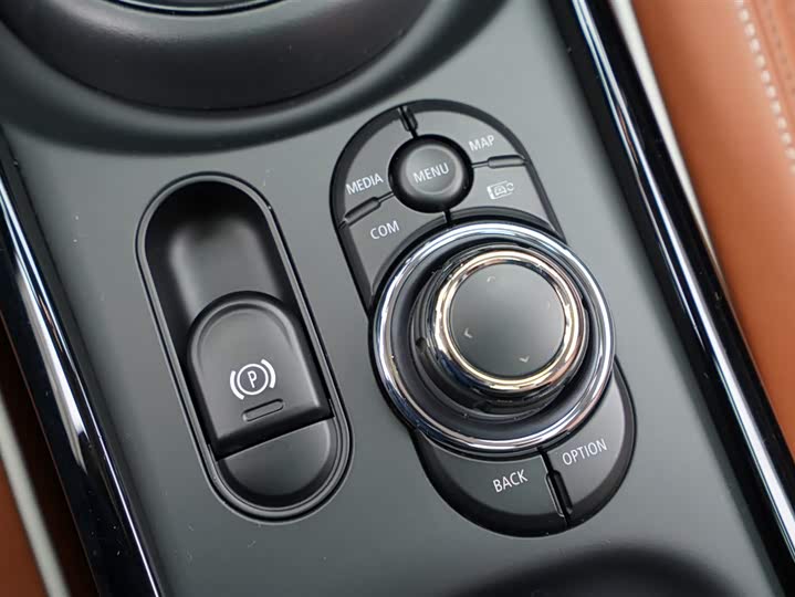 Фото 13 - Mini Clubman