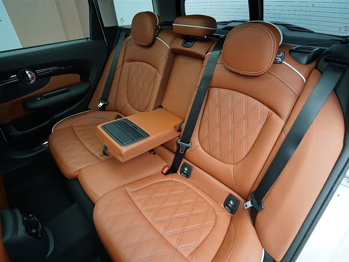 Фото 16 - Mini Clubman