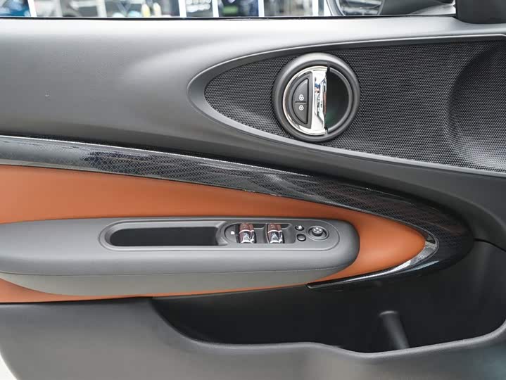 Фото 5 - Mini Clubman