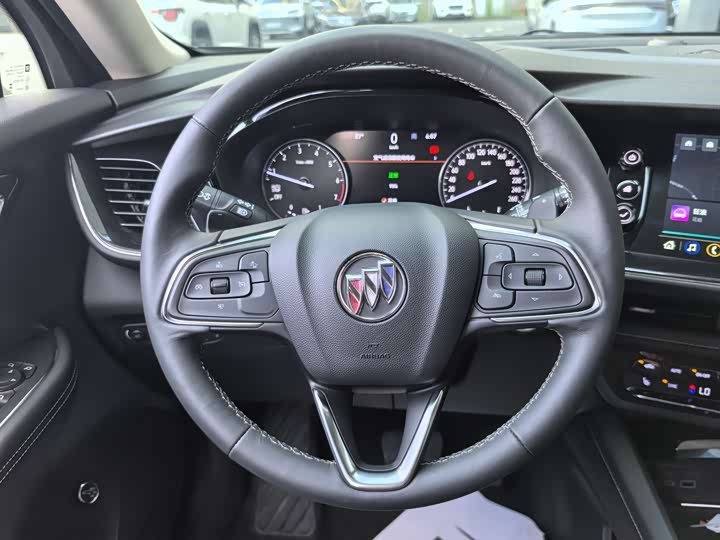 Фото 10 - Buick Envision Plus