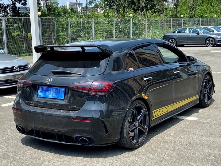 Фото 10 - Mercedes-Benz A-Class AMG