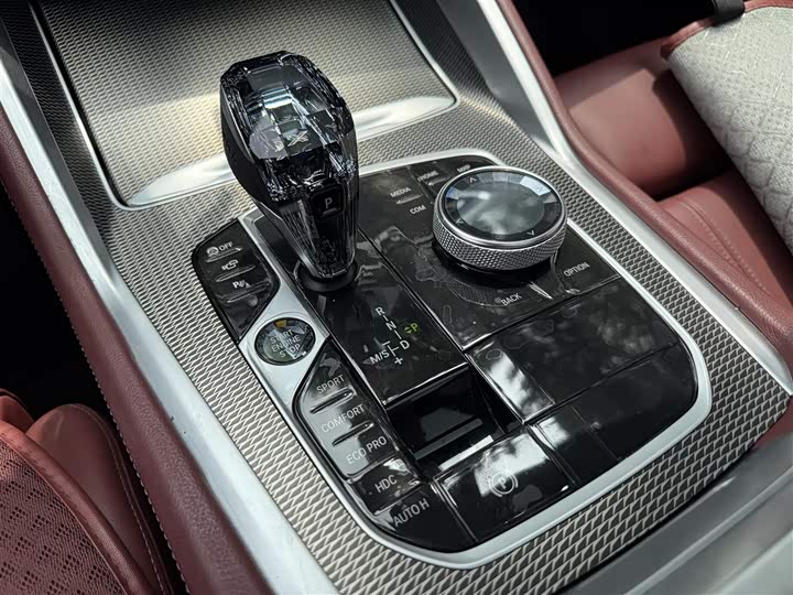 Фото 10 - BMW X6