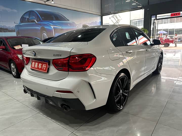 Фото 12 - BMW 1 Series