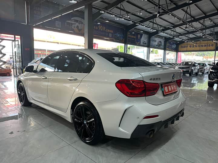 Фото 15 - BMW 1 Series