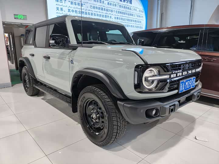 Фото 3 - Ford Bronco