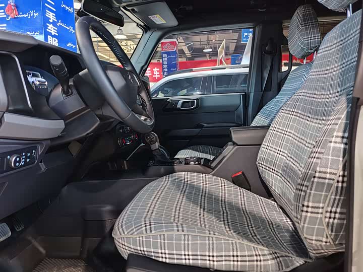 Фото 4 - Ford Bronco