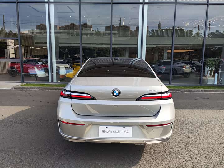 Фото 6 - BMW 7 Series