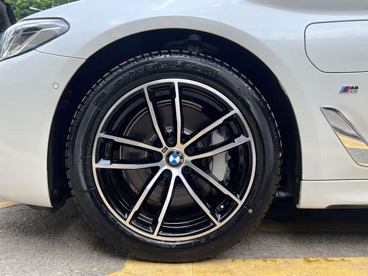 Фото 18 - BMW 5 Series Hybrid