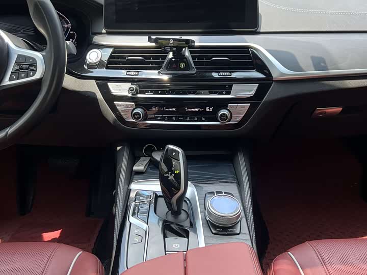 Фото 7 - BMW 5 Series Hybrid