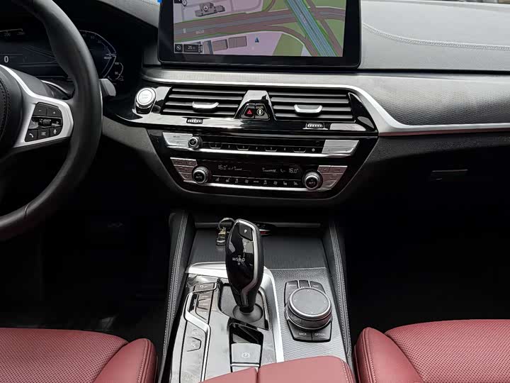 Фото 14 - BMW 5 Series Hybrid