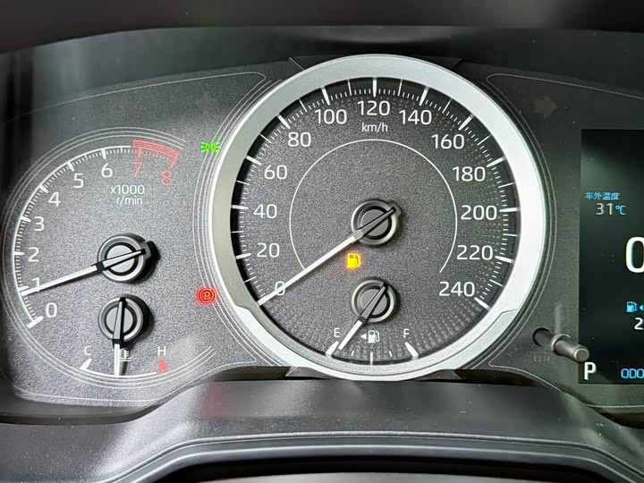 Фото 8 - Toyota Corolla Cross