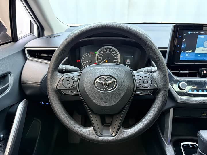 Фото 9 - Toyota Corolla Cross