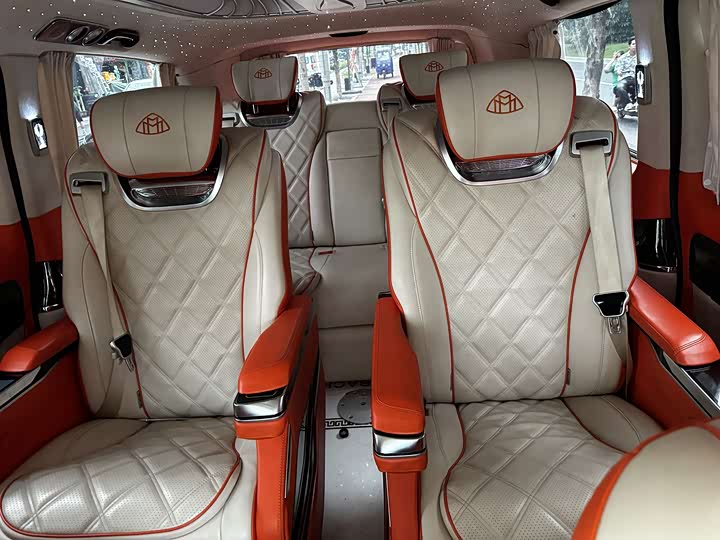 Фото 9 - Mercedes-Benz Vito