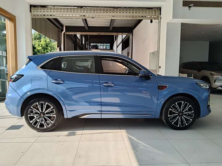 Фото 14 - Hongqi HS5