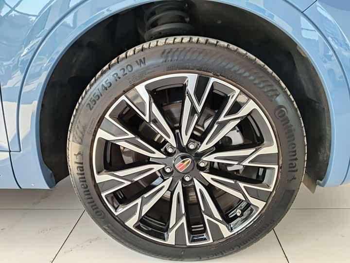 Фото 16 - Hongqi HS5