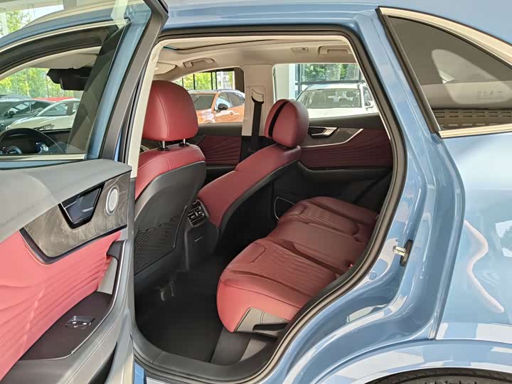 Фото 4 - Hongqi HS5