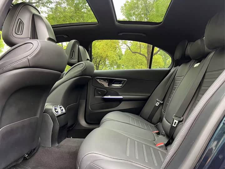 Фото 11 - Mercedes-Benz C-Class