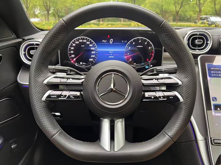 Фото 13 - Mercedes-Benz C-Class