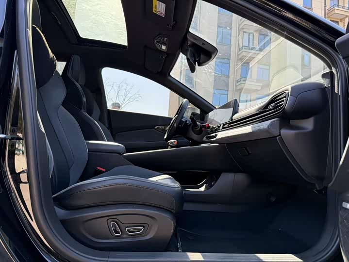 Фото 8 - GAC Trumpchi Empow R