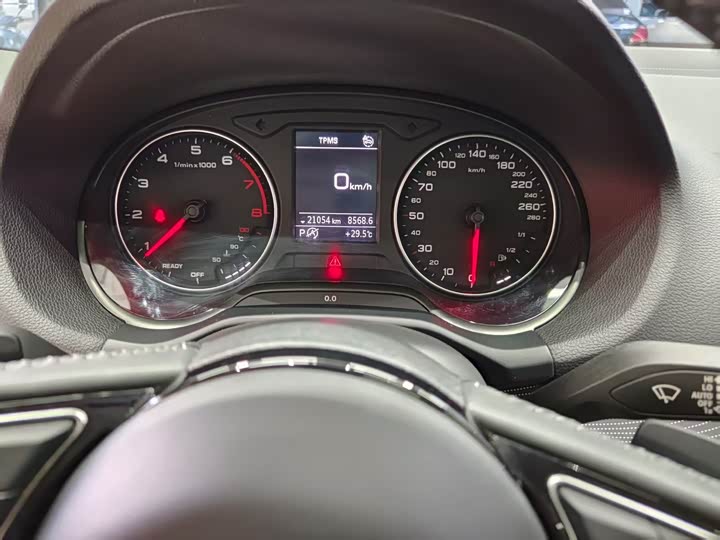 Фото 11 - Audi Q2L