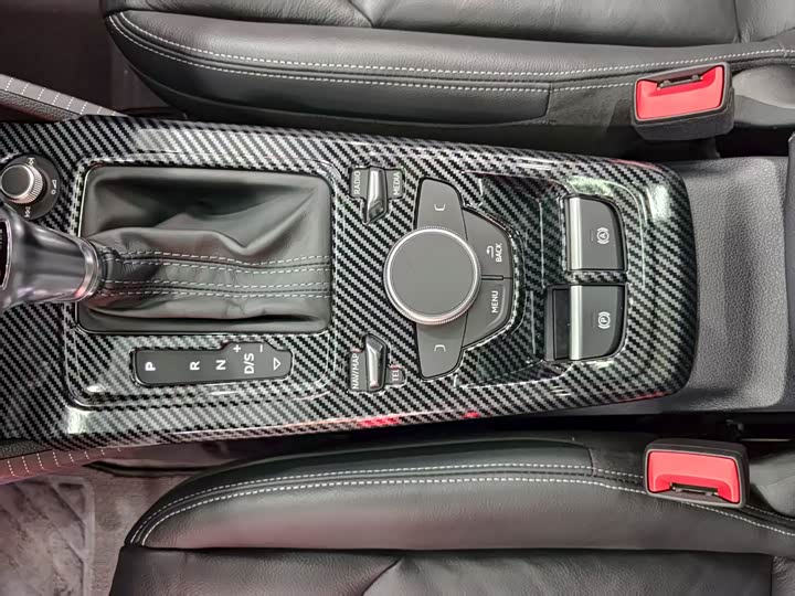 Фото 14 - Audi Q2L