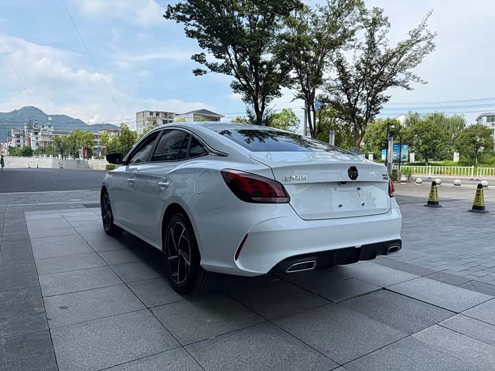 Фото 9 - MG Motor 5